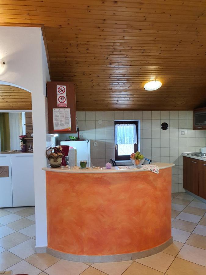 Diana Apartman Brsec Exterior photo